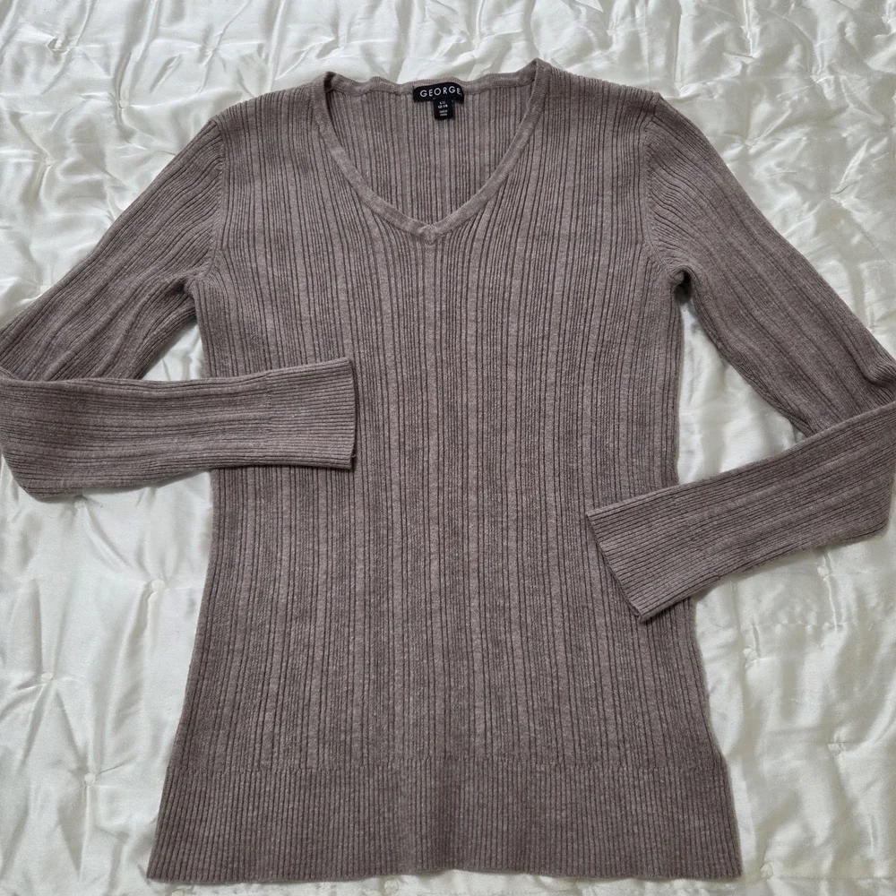 George Women's Ribbed Sweater - Light Brown
